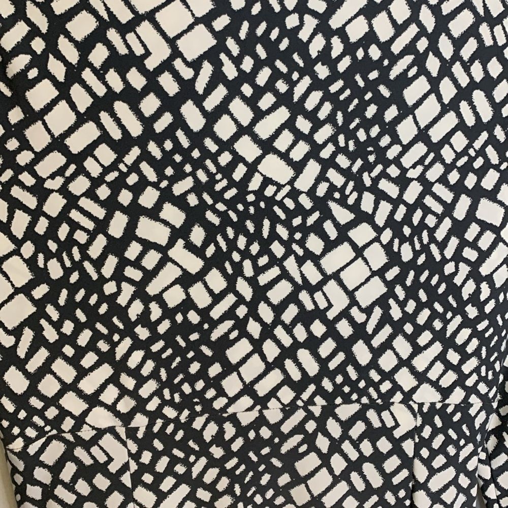 Lauren Ralph Lauren Ivory Gray Geo Print Faux Wrap Ruched Midi Dress Size 6 - Picture 11 of 14